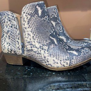 Lucky Brand Snakeskin Bootie, Size 13